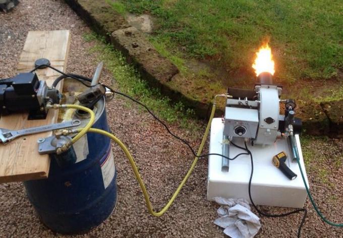 KV03 Garage Waste Oil Burner 2 - 4 Liter Per Jam 430 X 450 X 290 mm Ukuran 0